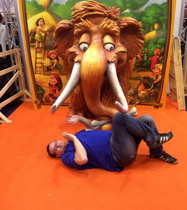 My Ultimate Guide to Pitching at Conventions — or, What I’ve Learned After Several Hundred Pitches